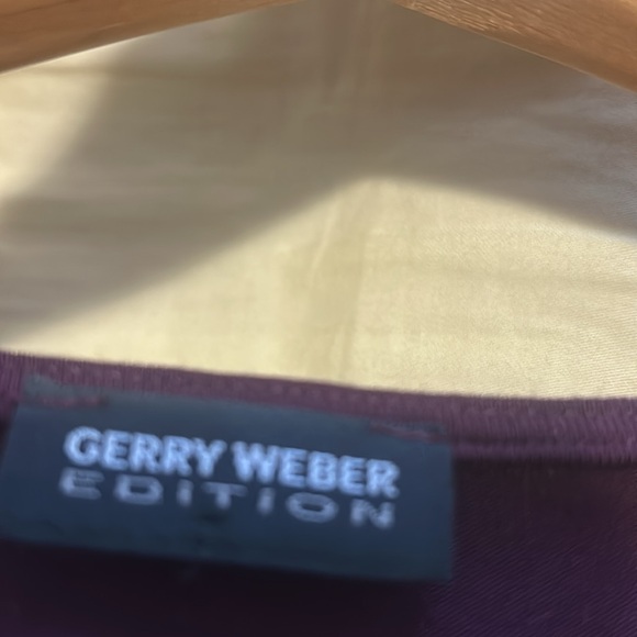 Gerry Weber Burgundy Embellished top (size6) - Picture 4 of 4